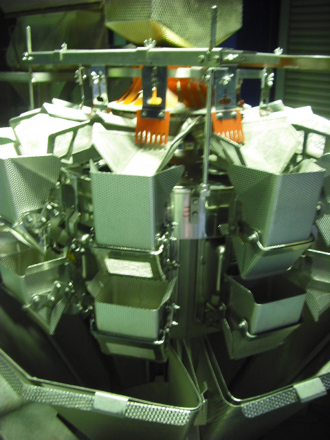 全自動多秤頭電子計量器　ISHIDA　CCW-NZ-210WES